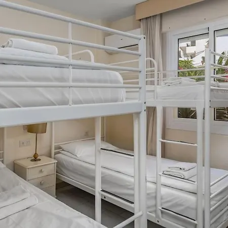 Riviera Seaview Getaway דירה מיחאס