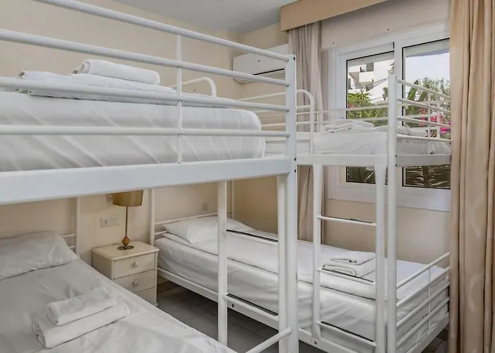 Riviera Seaview Getaway דירה מיחאס