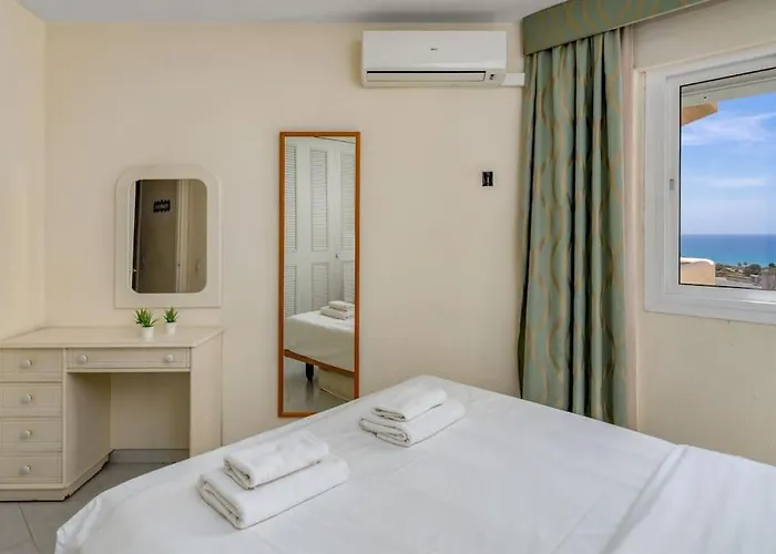 דירה Riviera Seaview Getaway *