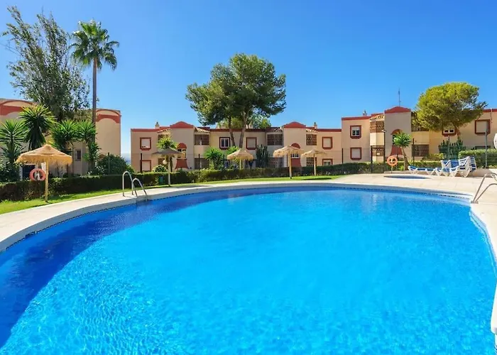 Riviera Seaview Getaway *