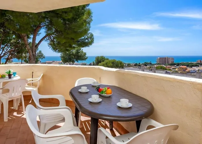 Riviera Seaview Getaway דירה